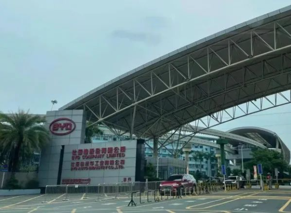 强势入驻！比亚迪超级工厂续订20台JXF吉祥坊洗地机：中国企业用中国制造！